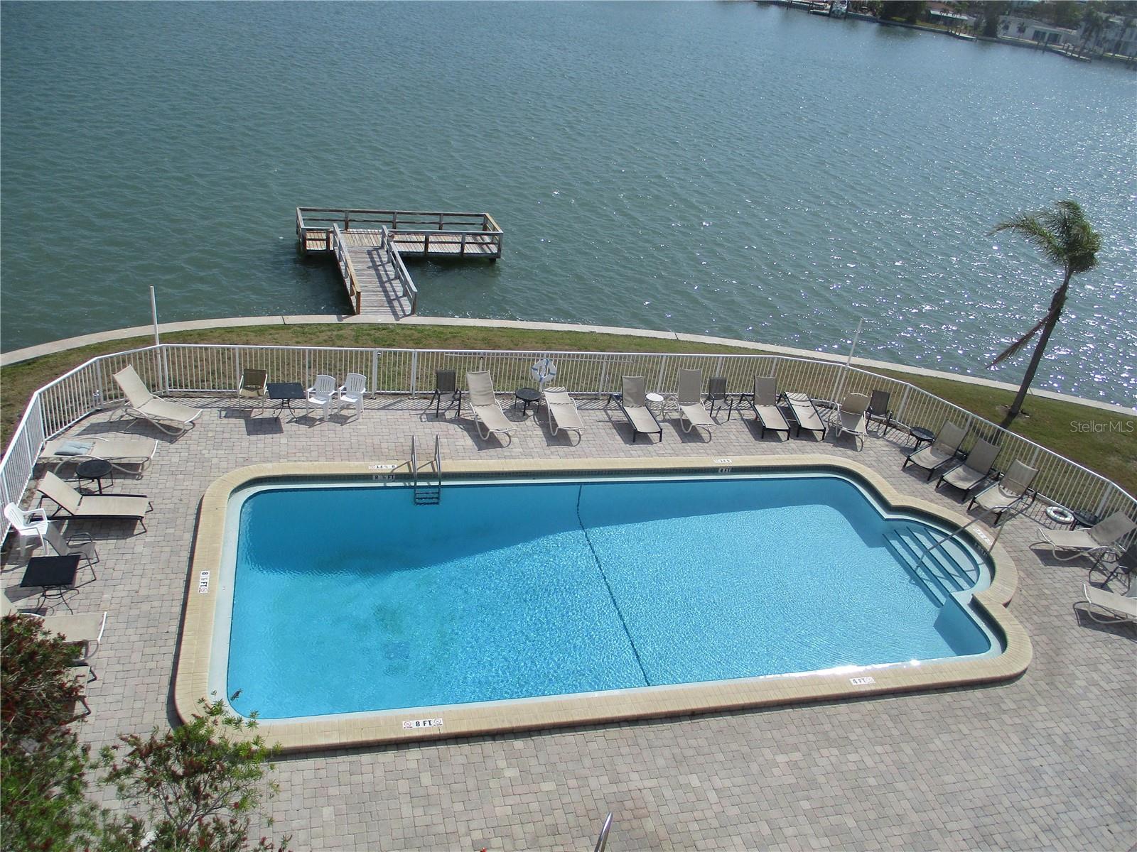 Image 23 of 40 For 10315 Gulf Boulevard 302