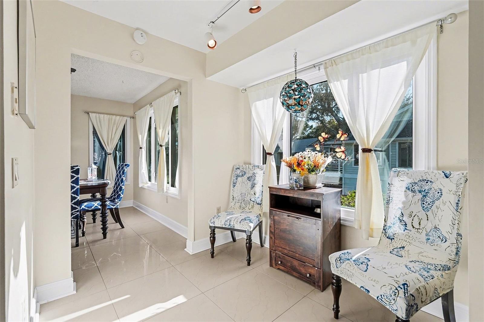 Image 11 of 38 For 1007 Lake Avoca Drive