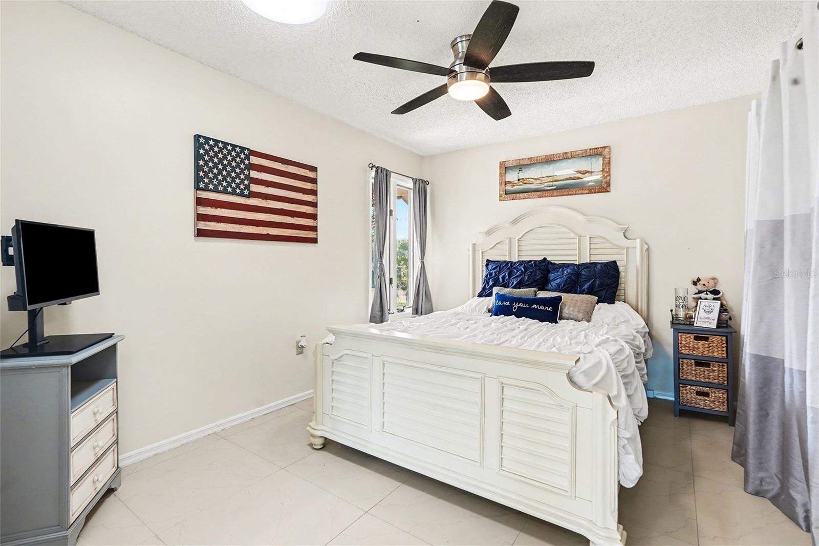 Image 21 of 38 For 1007 Lake Avoca Drive