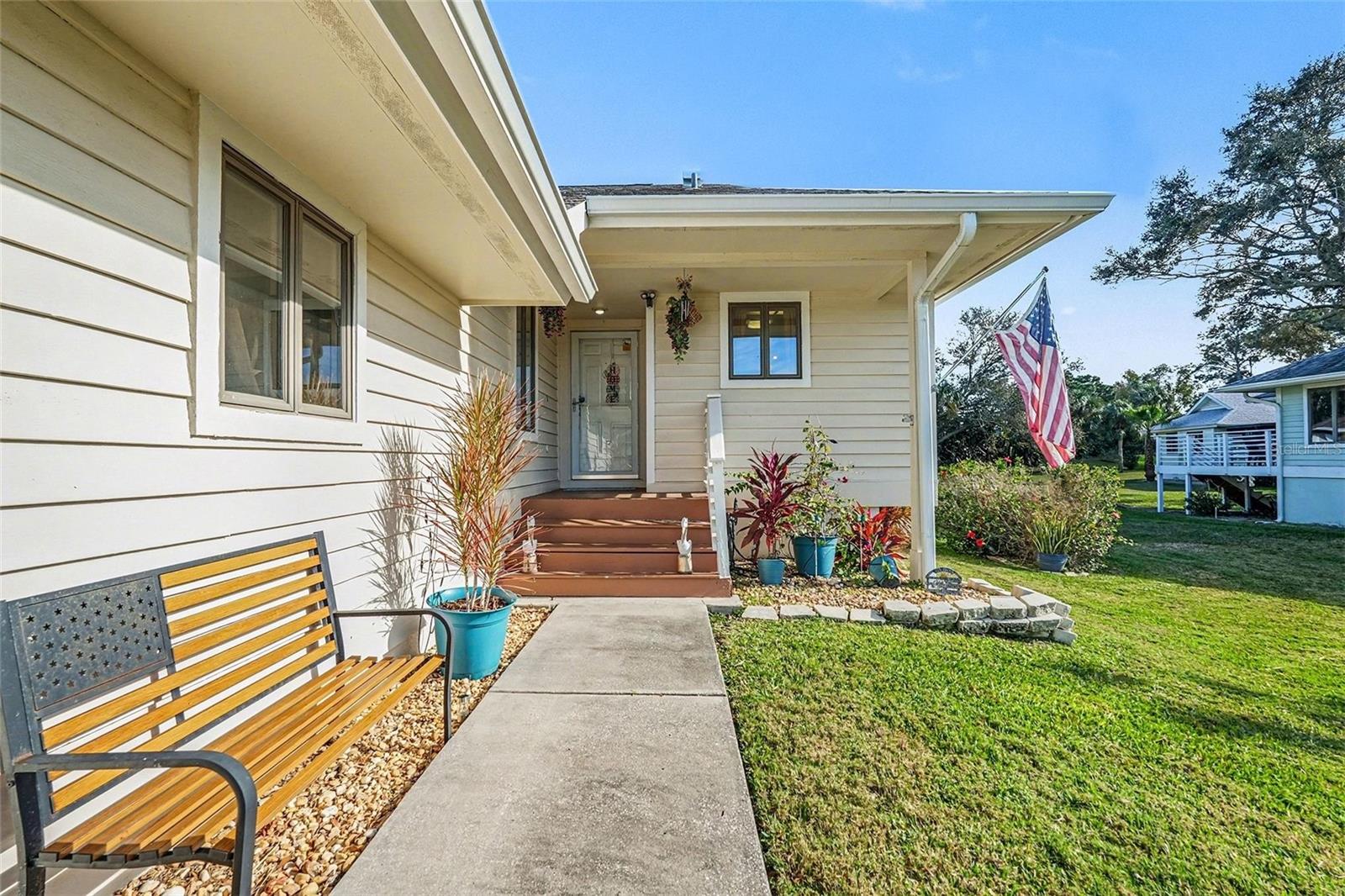 Image 3 of 38 For 1007 Lake Avoca Drive