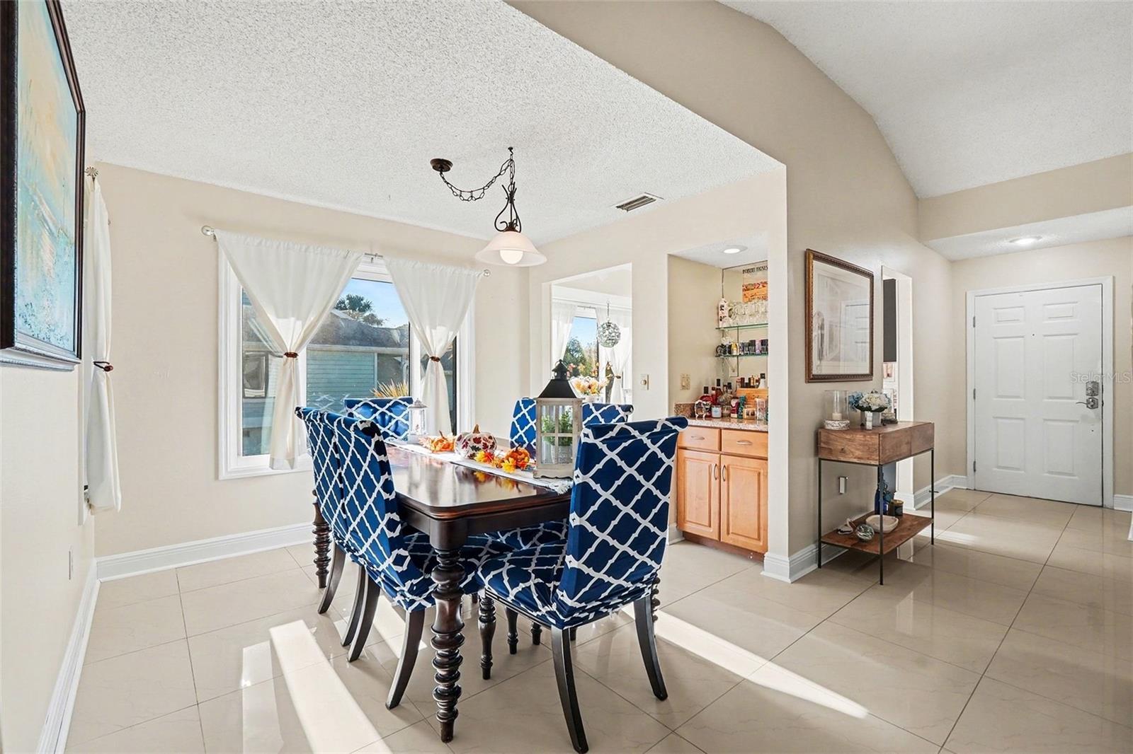 Image 9 of 38 For 1007 Lake Avoca Drive