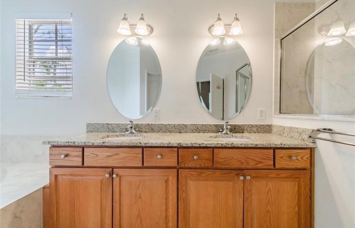 Image 16 of 22 For 131 Arrawana Avenue