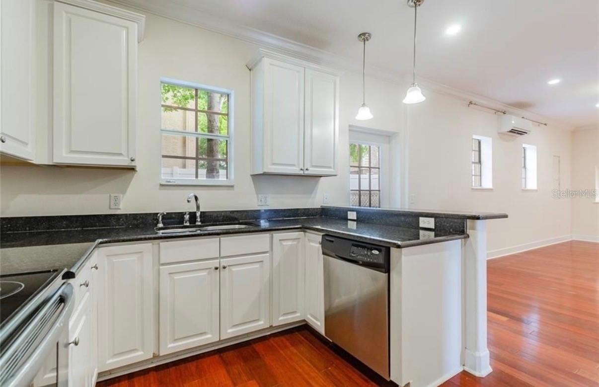 Image 3 of 22 For 131 Arrawana Avenue