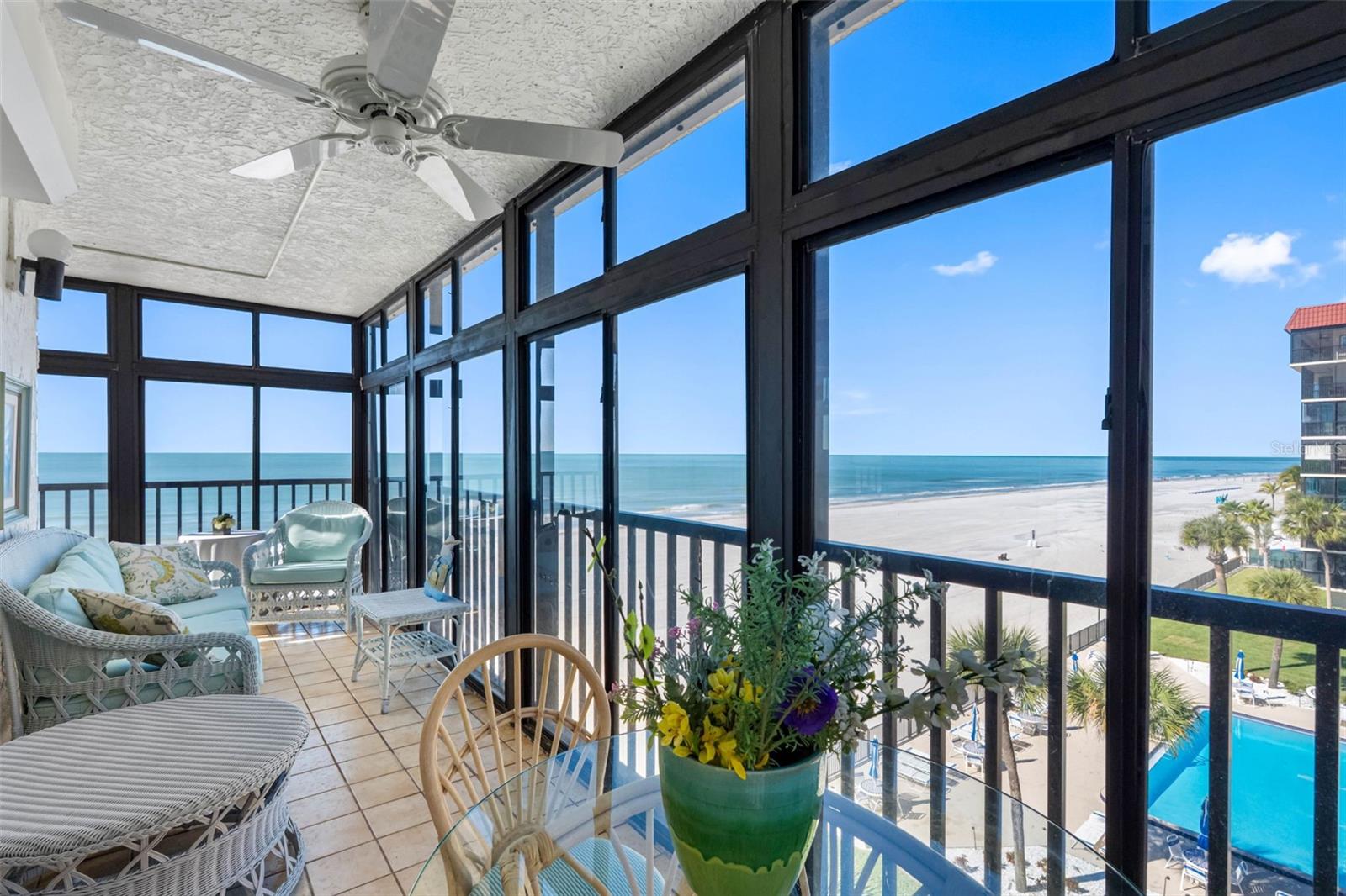 Listing photo id 6 for 18304 Gulf Boulevard 417