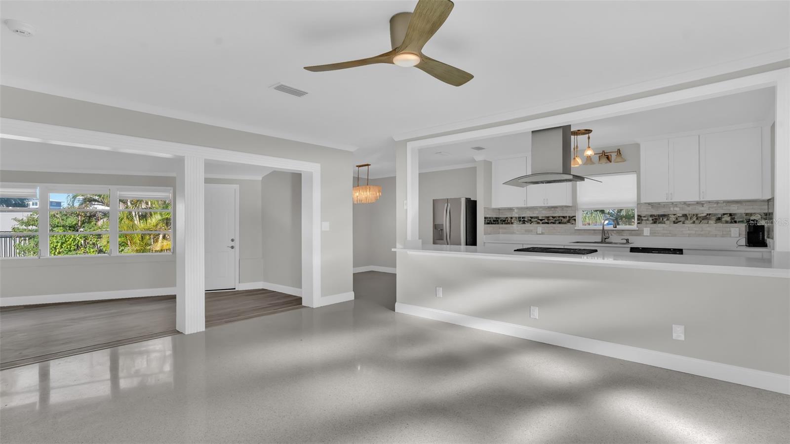 Image 5 of 35 For 6407 1st Palm Point