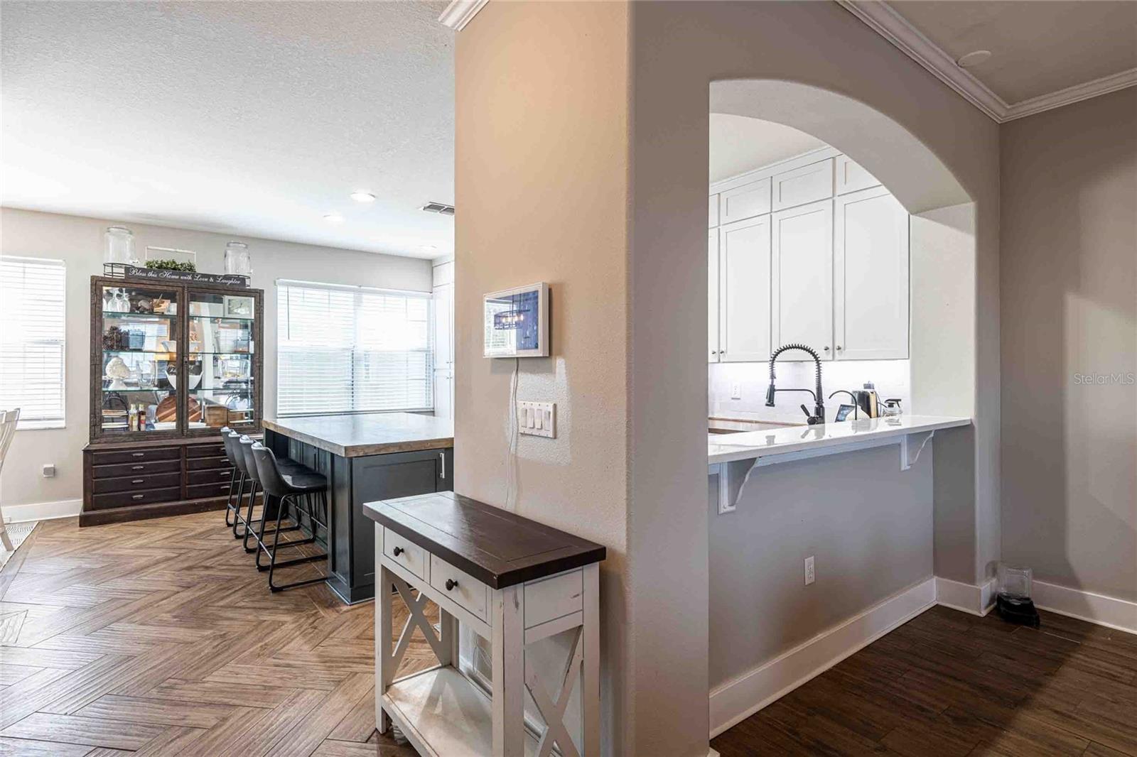 Image 35 of 48 For 10144 Arbor Run 34