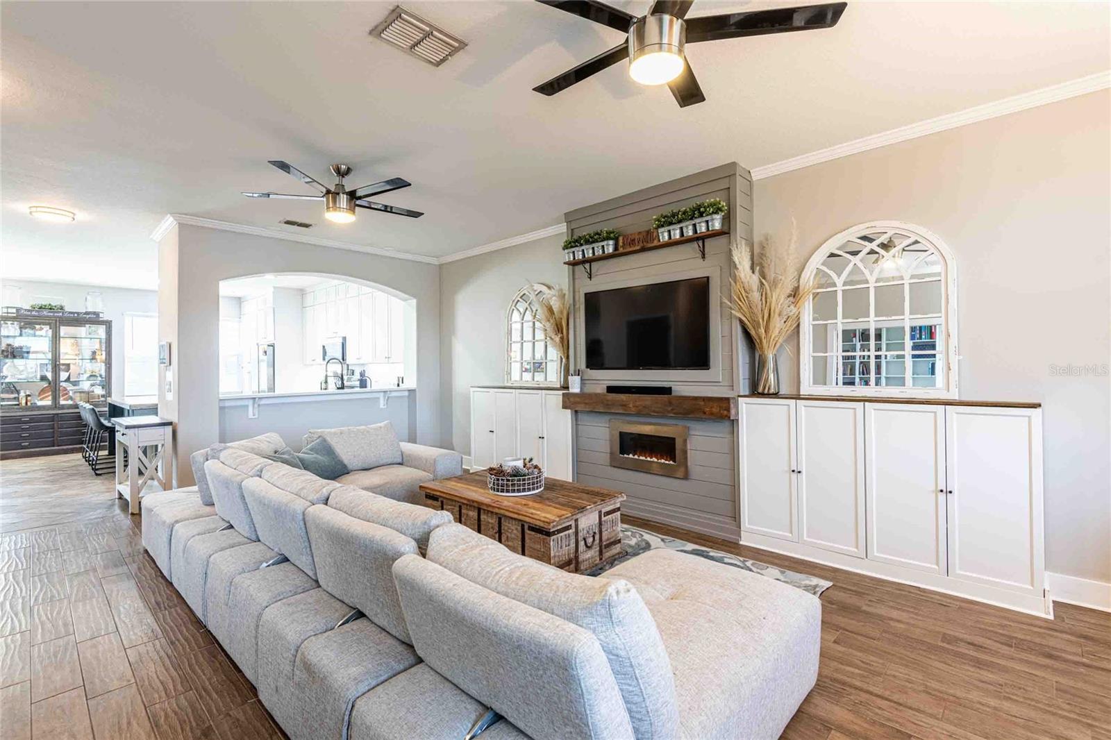 Image 36 of 48 For 10144 Arbor Run 34