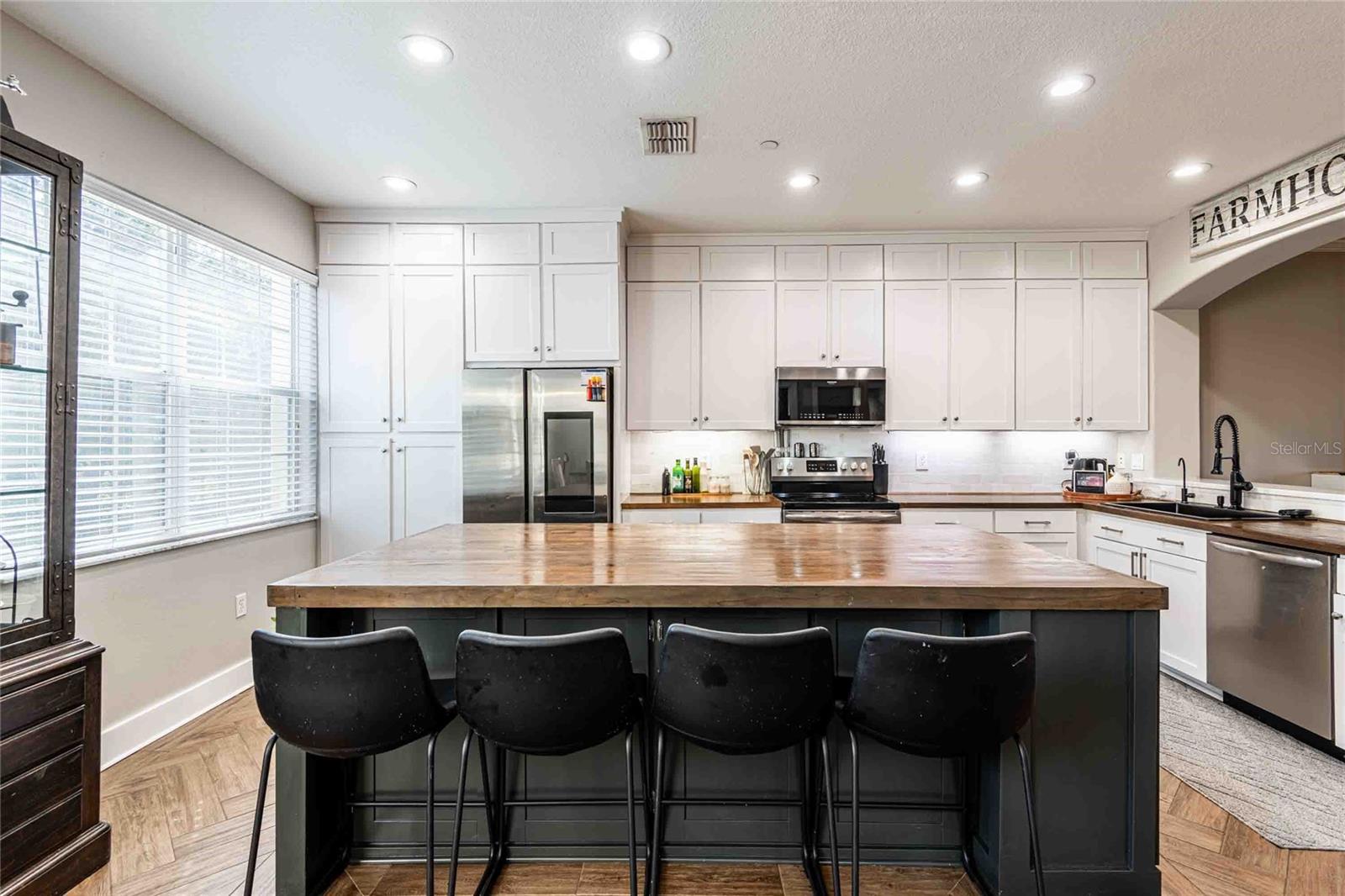 Image 7 of 48 For 10144 Arbor Run 34