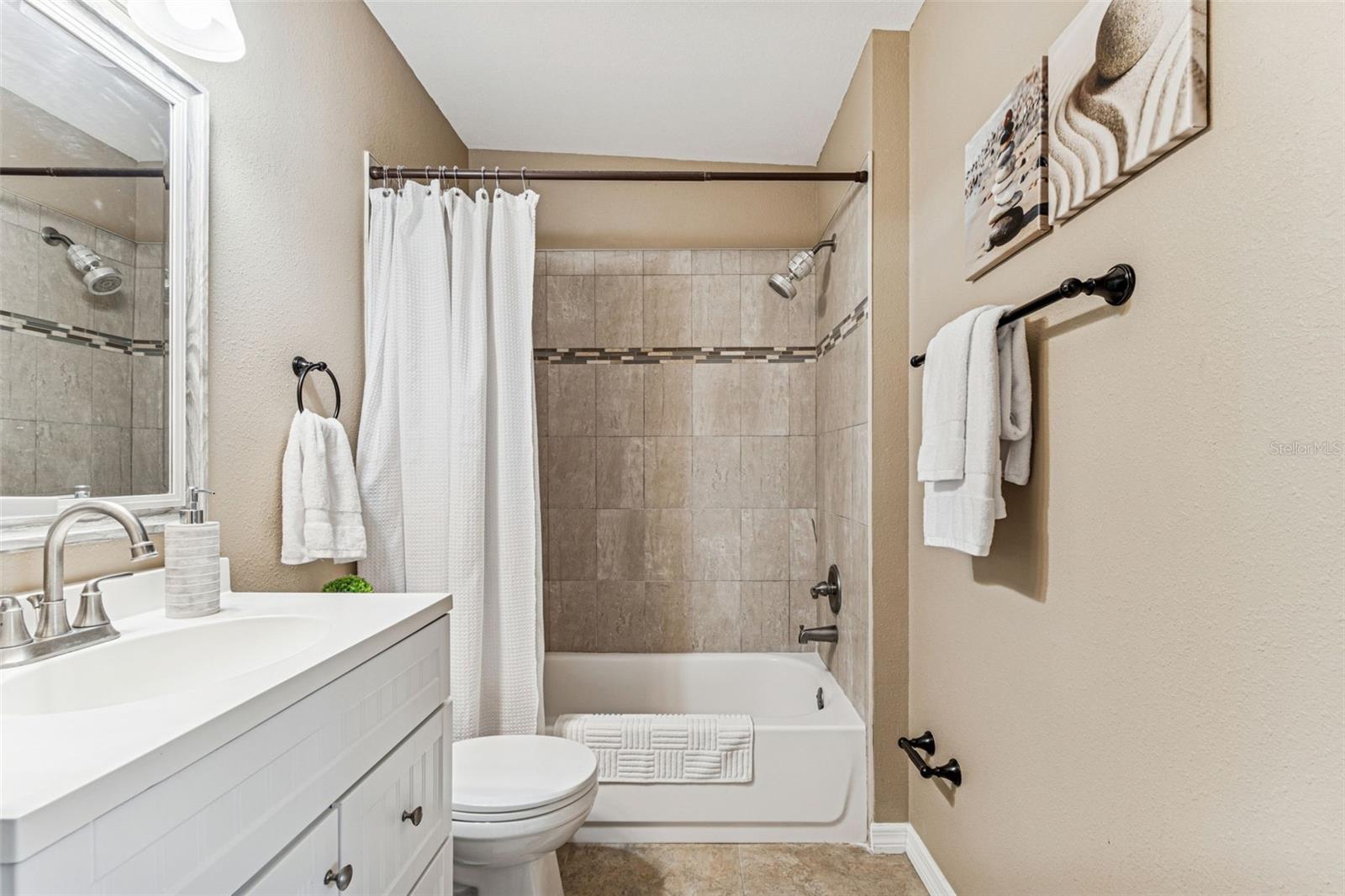 Image 16 of 27 For 1225 Lynn Avenue