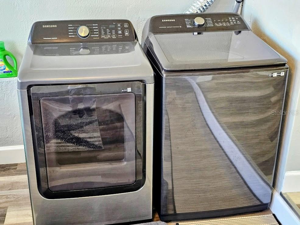 Image 23 of 36 For 11381 70th Terrace