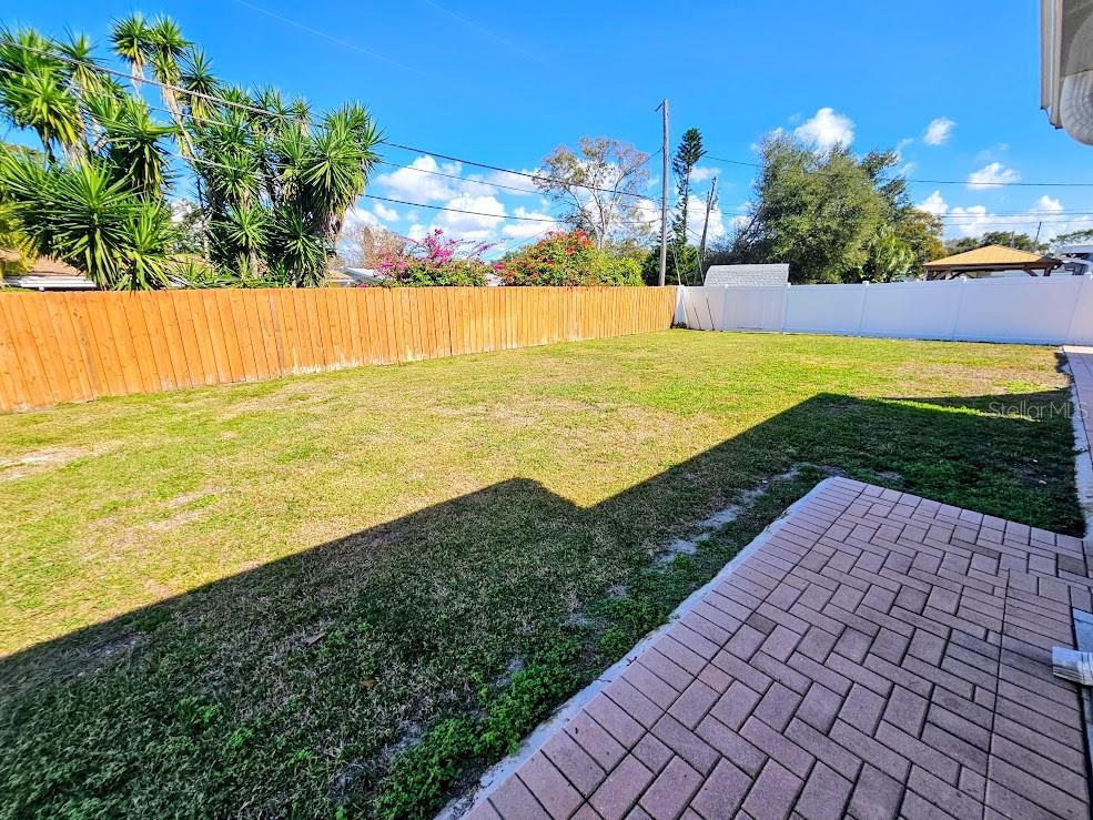 Image 26 of 36 For 11381 70th Terrace