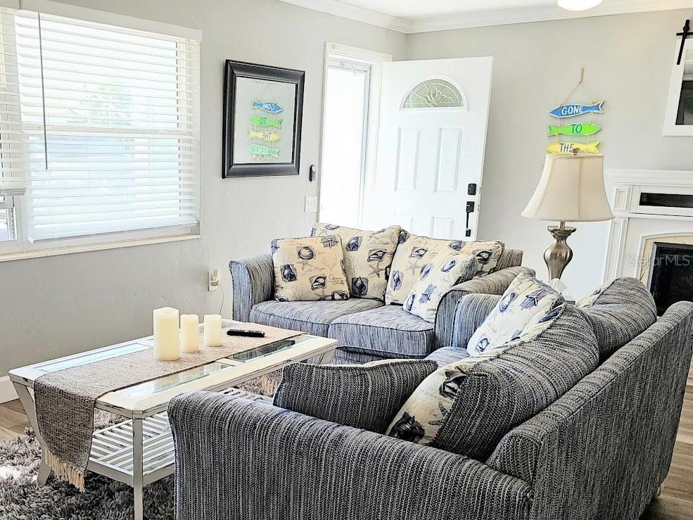 Image 5 of 36 For 11381 70th Terrace