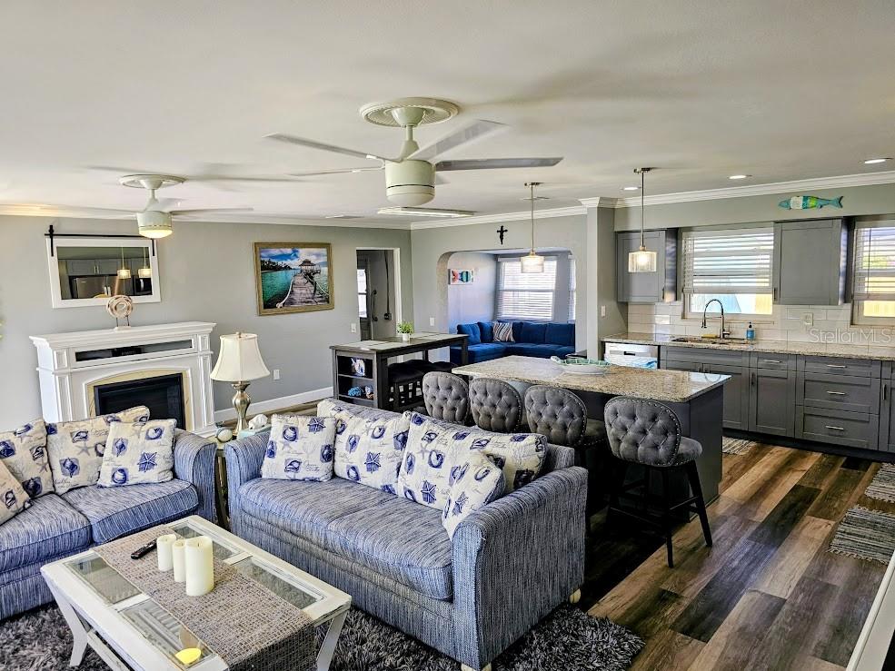 Image 6 of 36 For 11381 70th Terrace