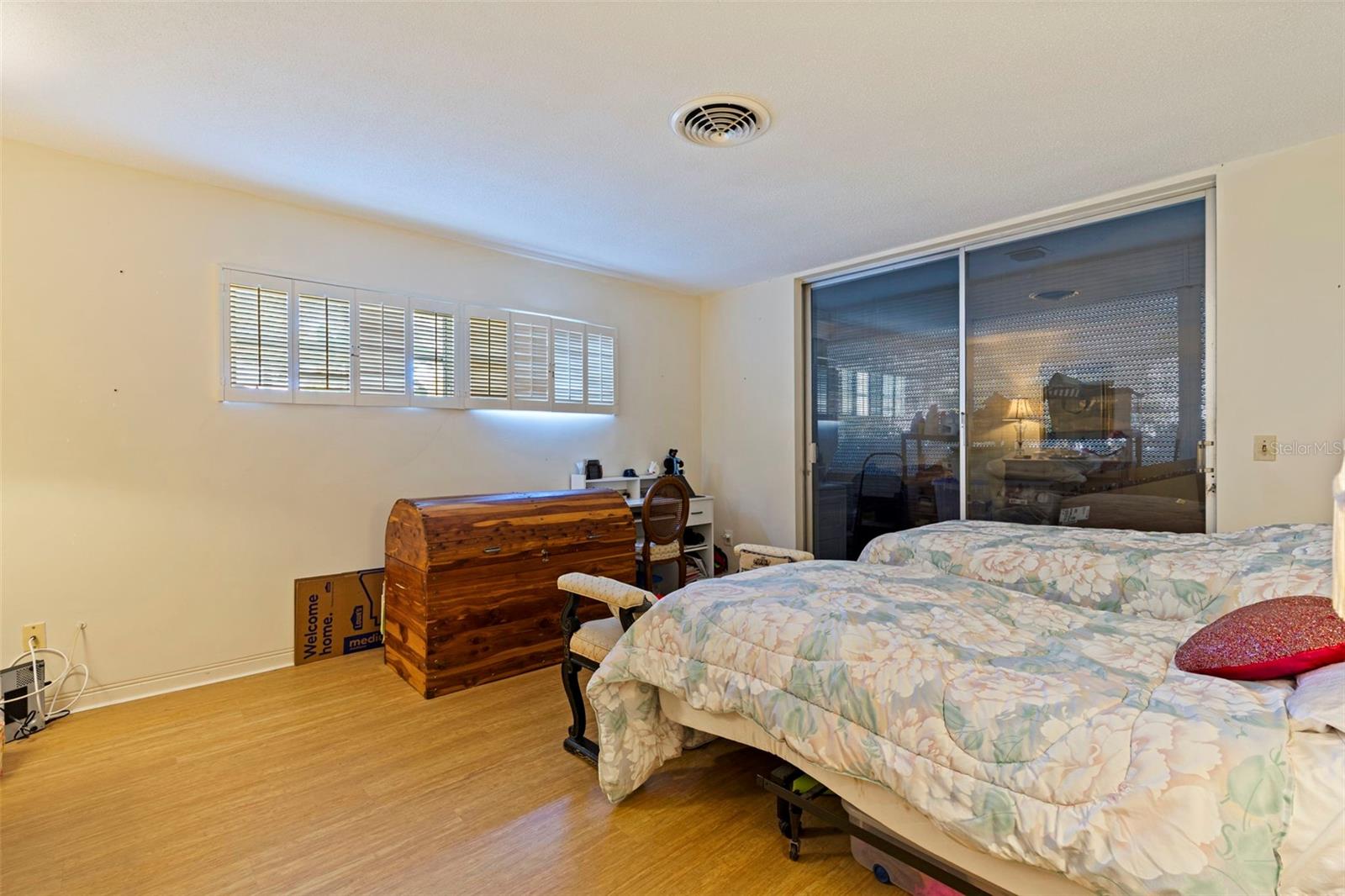 Image 16 of 38 For 1036 North Shore Drive Ne 1