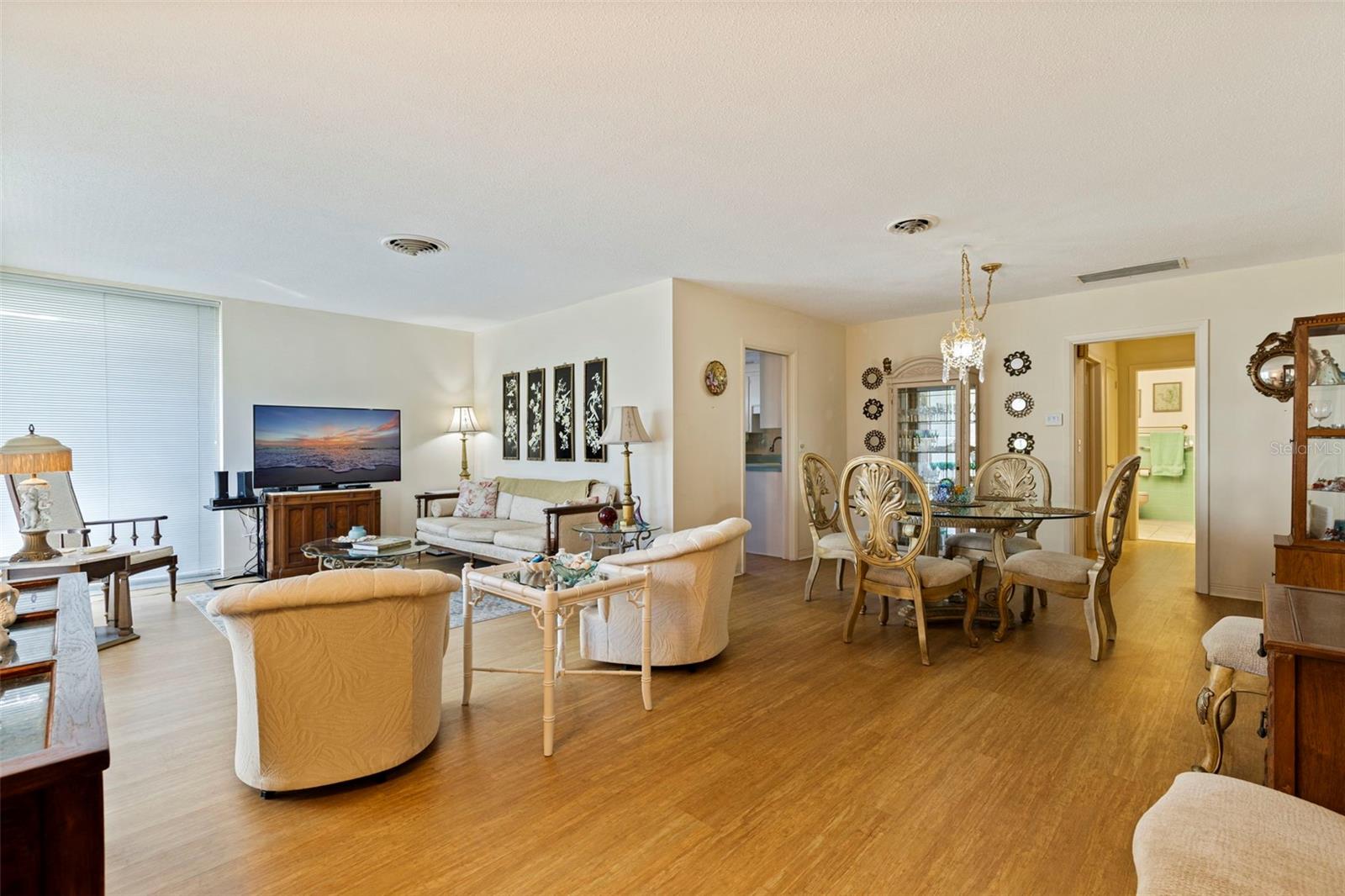 Image 6 of 38 For 1036 North Shore Drive Ne 1