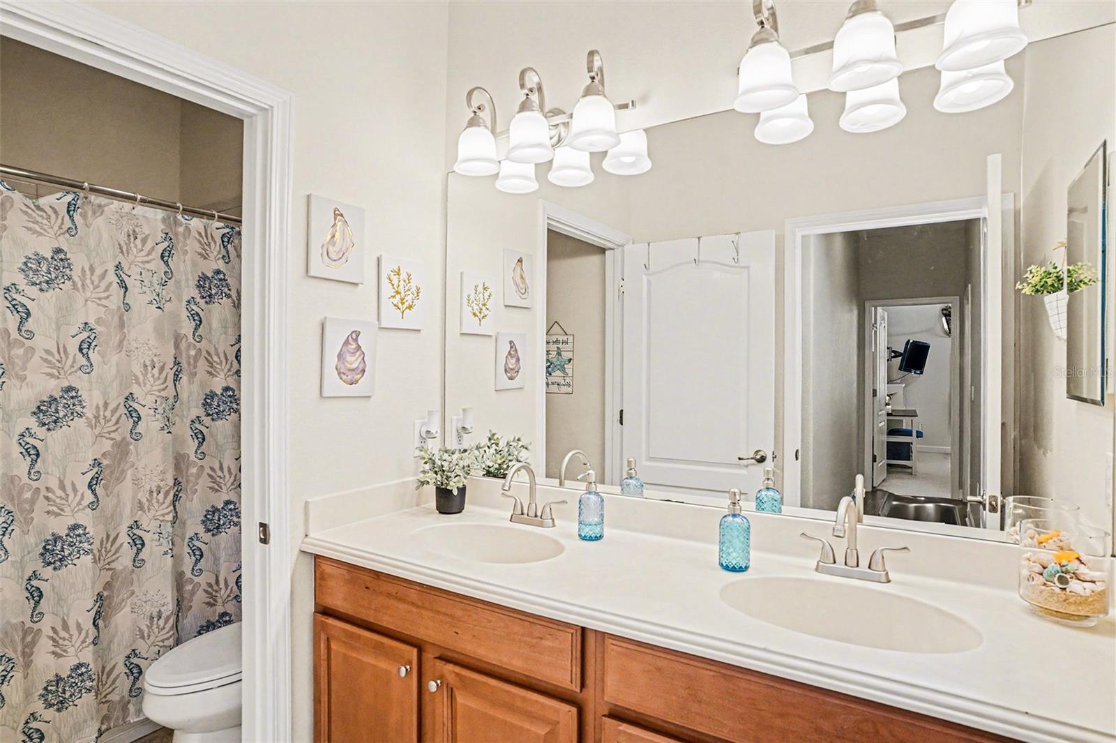 Image 17 of 45 For 12825 Saulston Place