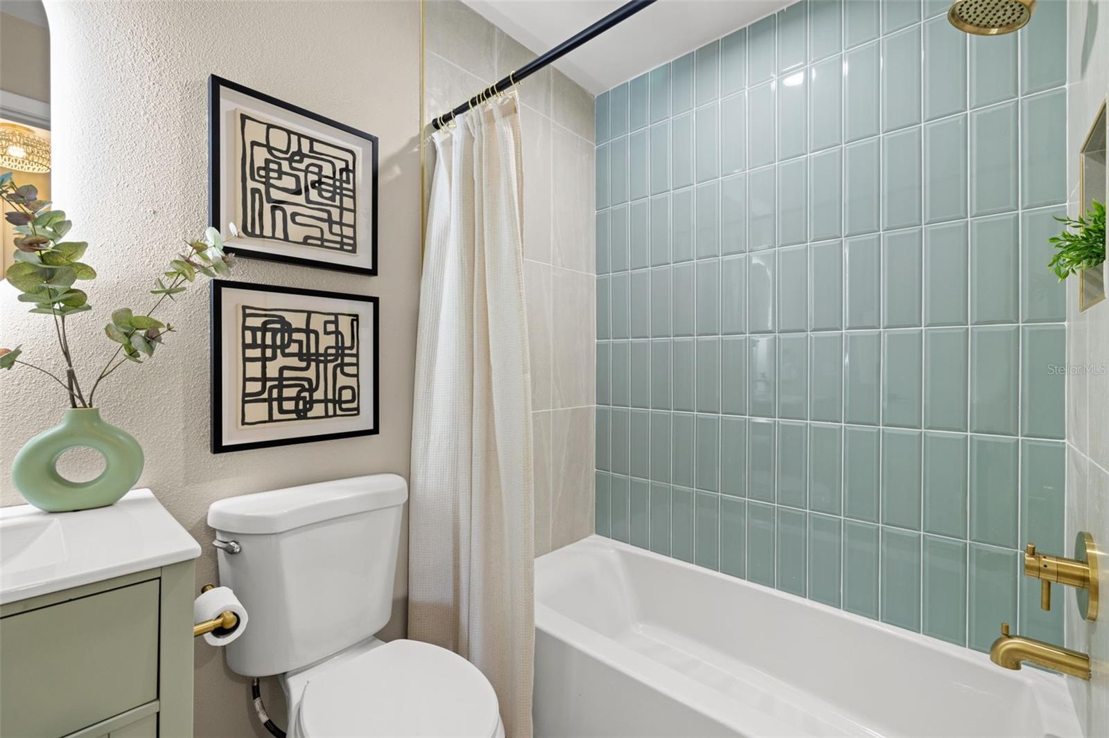 Image 21 of 35 For 2066 62nd Place S