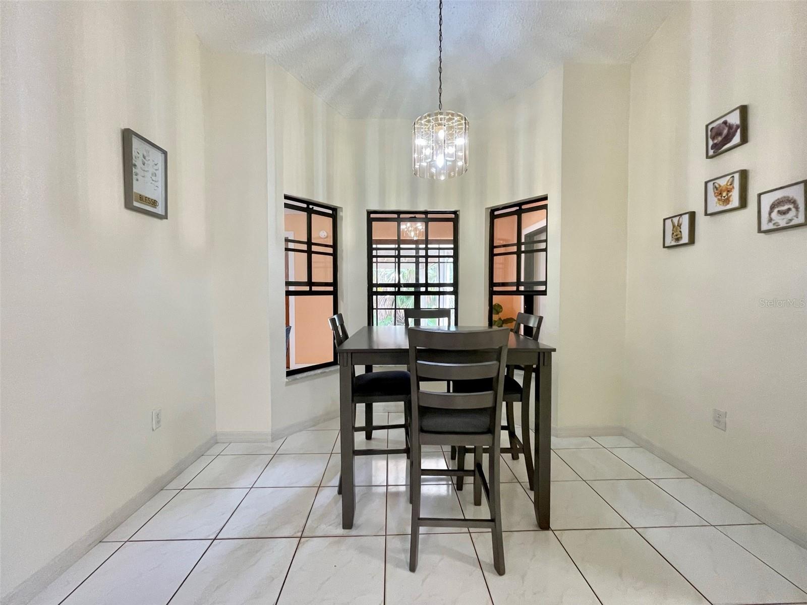 Image 17 of 34 For 4710 Cresson Court