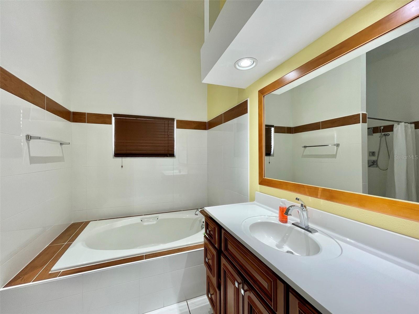 Image 23 of 34 For 4710 Cresson Court