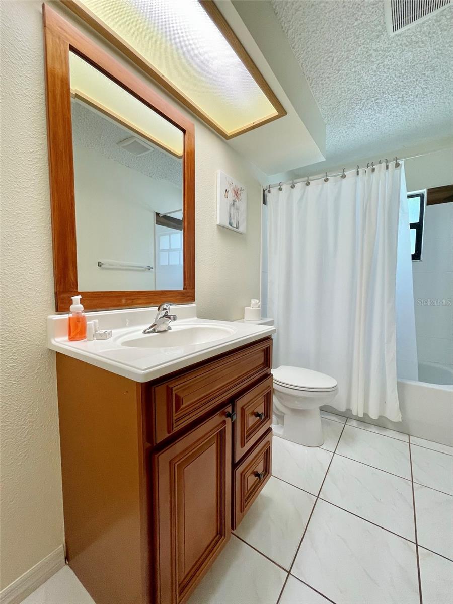 Image 27 of 34 For 4710 Cresson Court