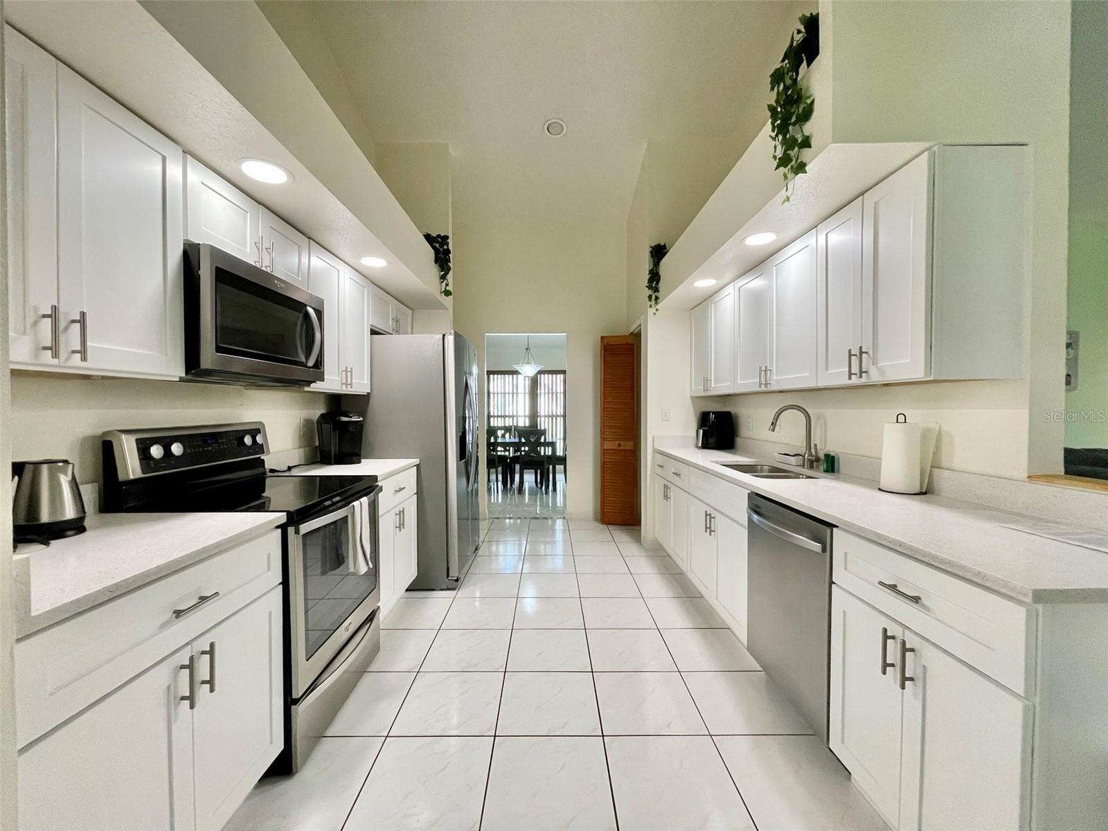 Image 4 of 34 For 4710 Cresson Court