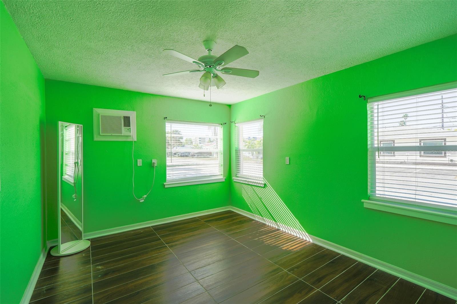 Image 16 of 31 For 115 145th Avenue E 4