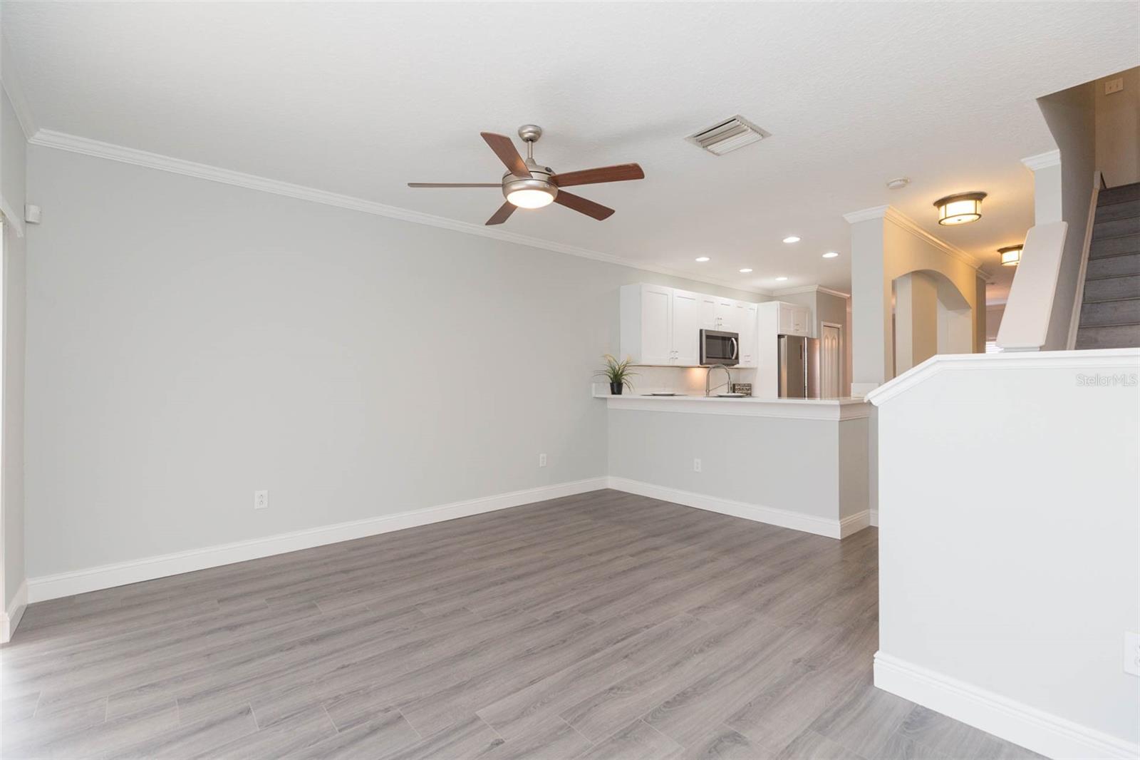 Image 13 of 31 For 10709 Chesham Hill Court