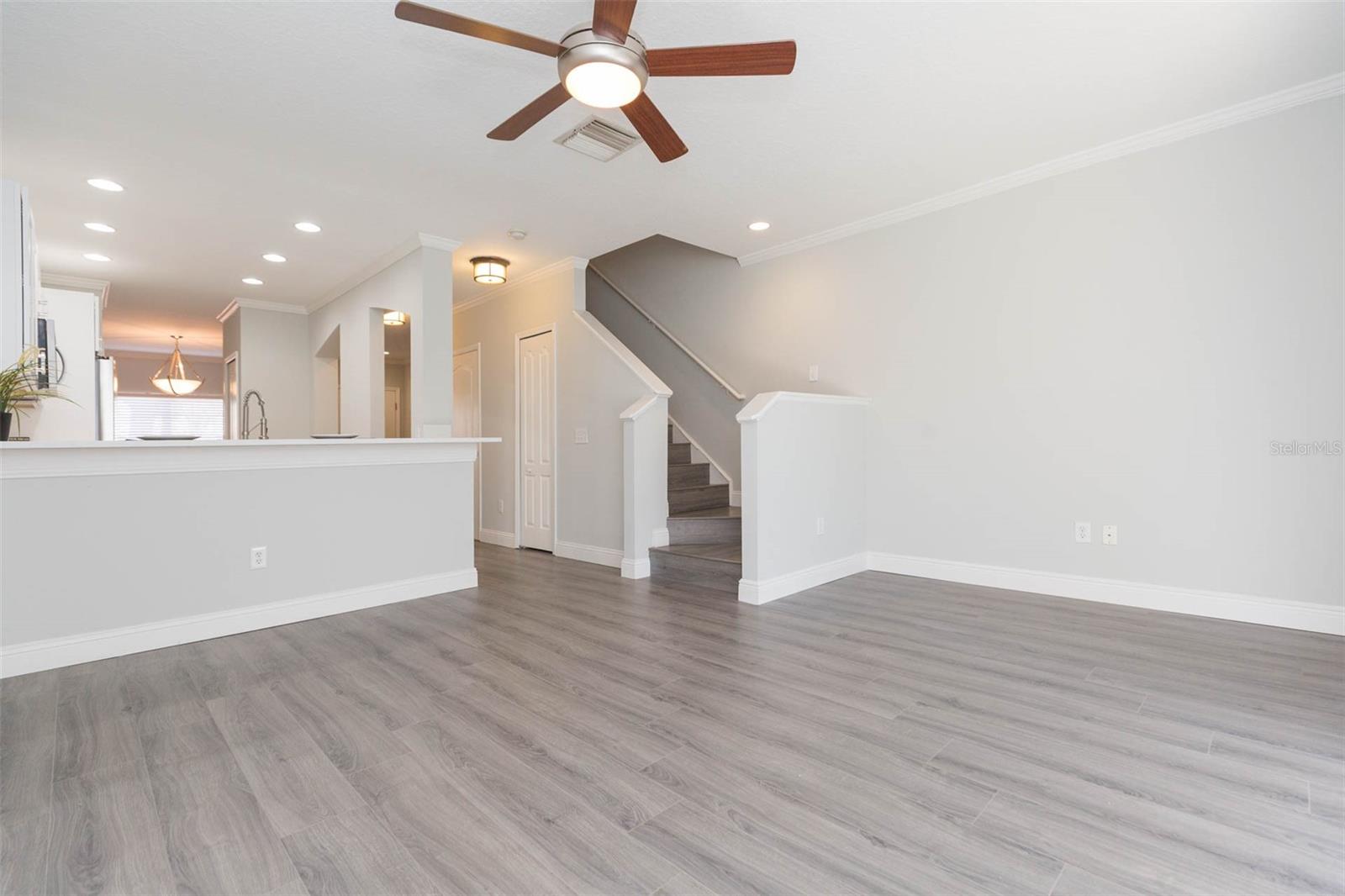 Image 14 of 31 For 10709 Chesham Hill Court