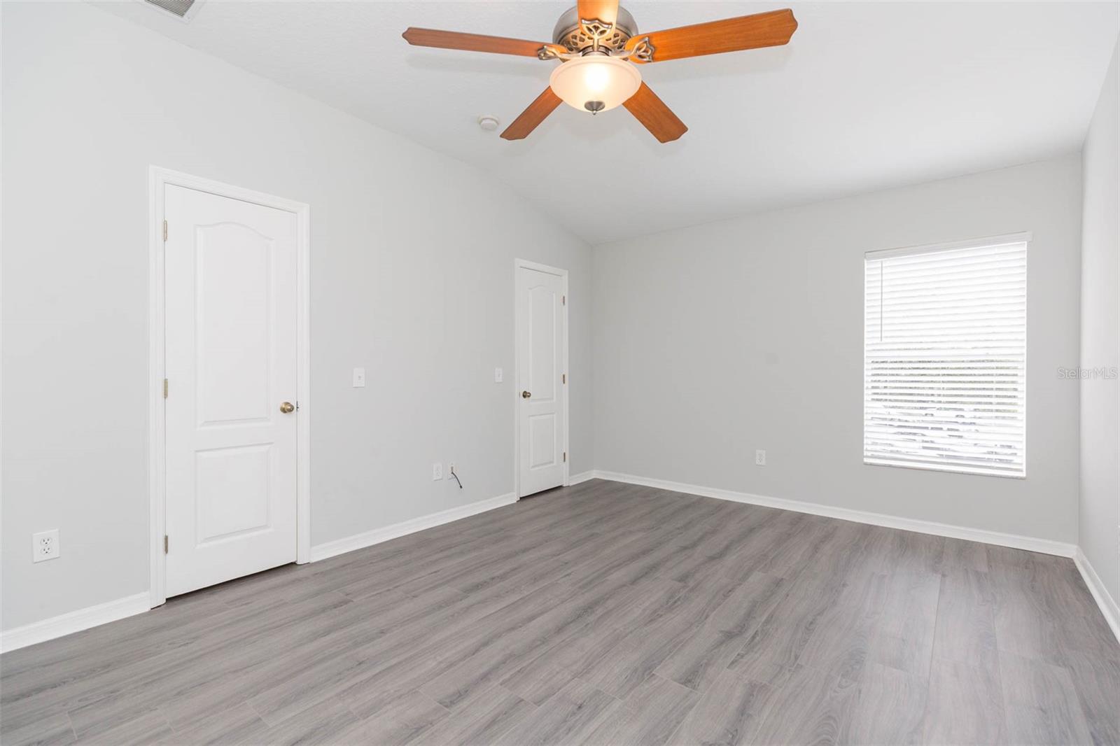 Image 19 of 31 For 10709 Chesham Hill Court