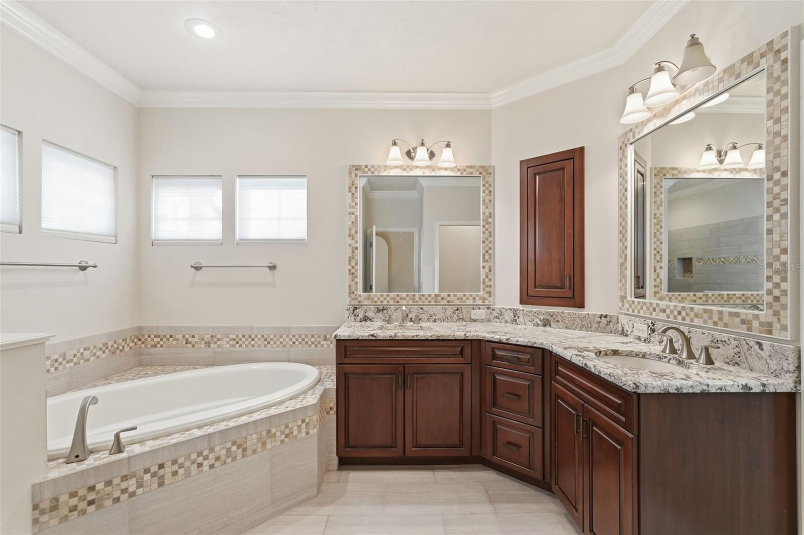 Image 21 of 44 For 512 136th Street