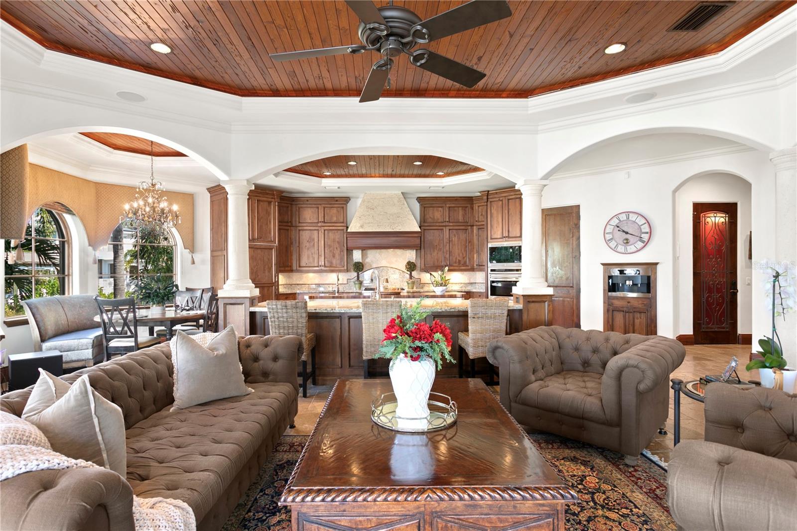 Image 11 of 71 For 25 Spanish Main Street