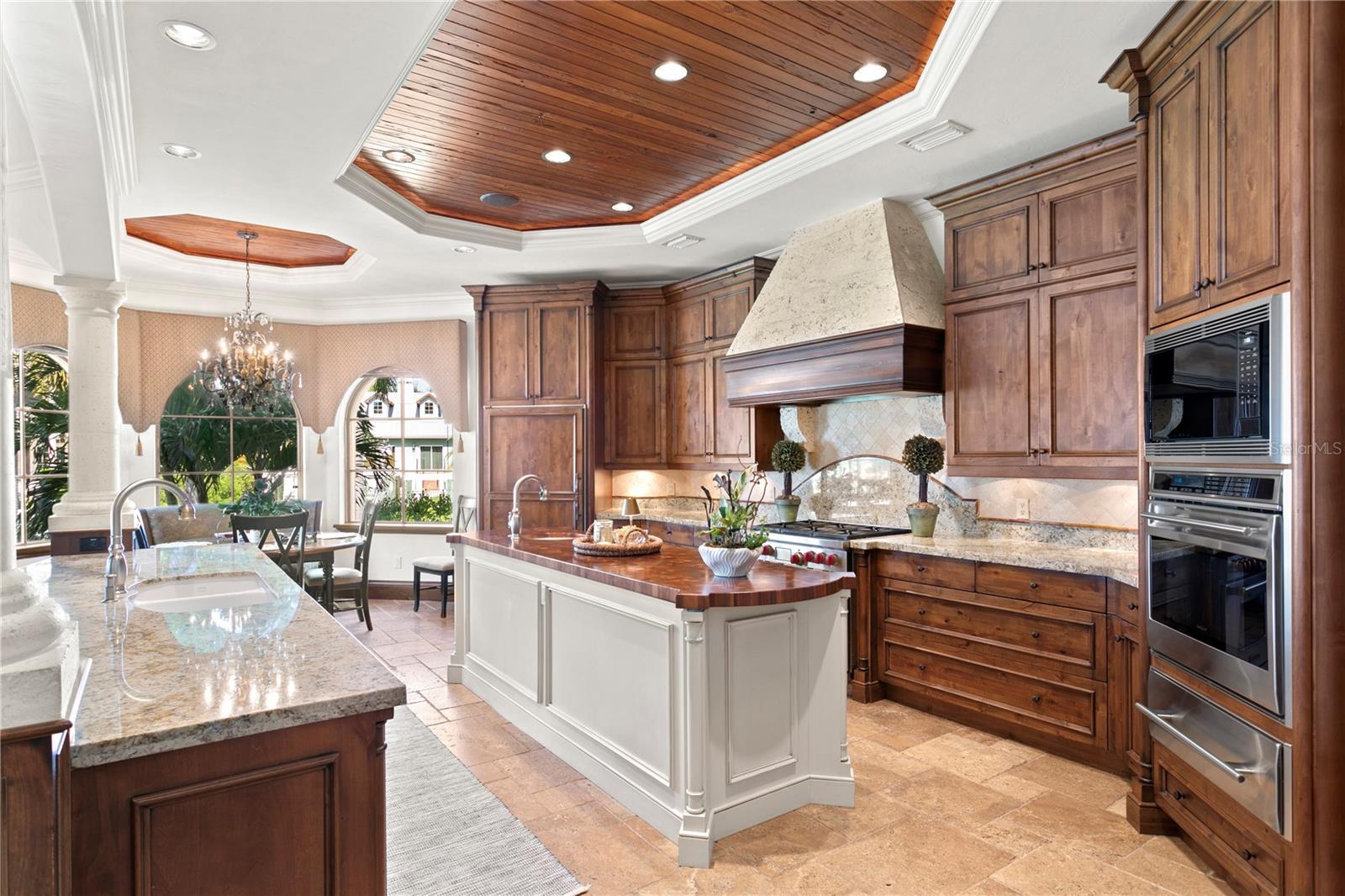 Image 12 of 71 For 25 Spanish Main Street