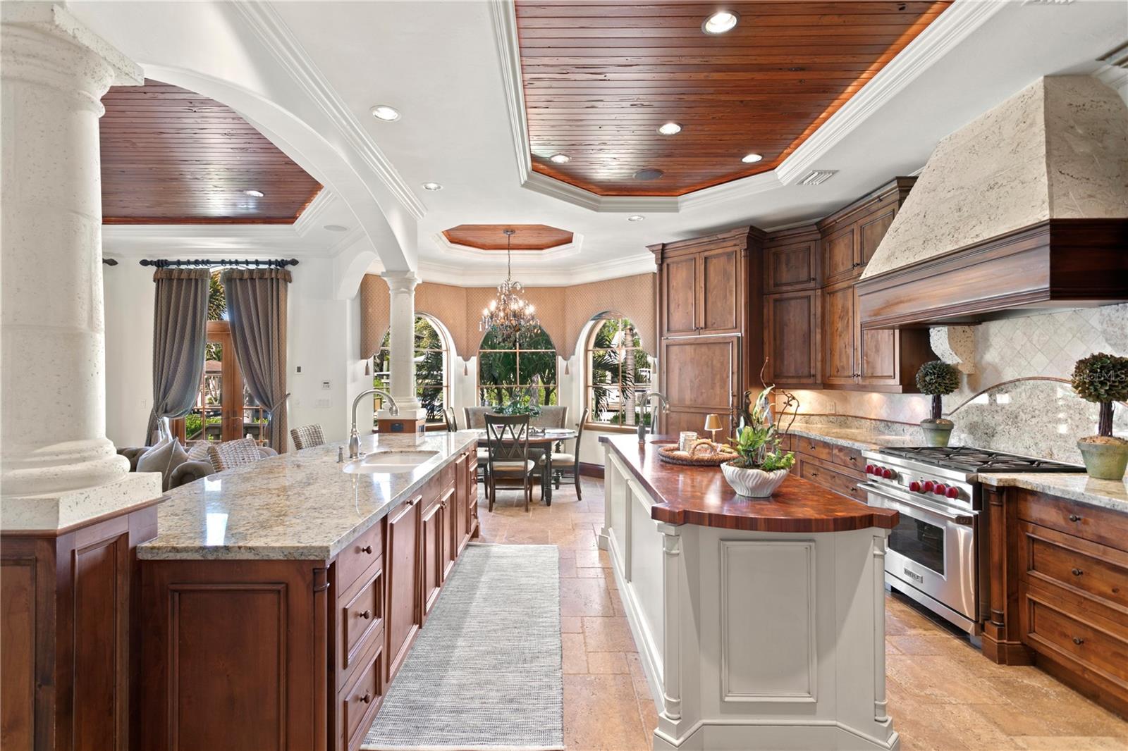 Image 13 of 71 For 25 Spanish Main Street