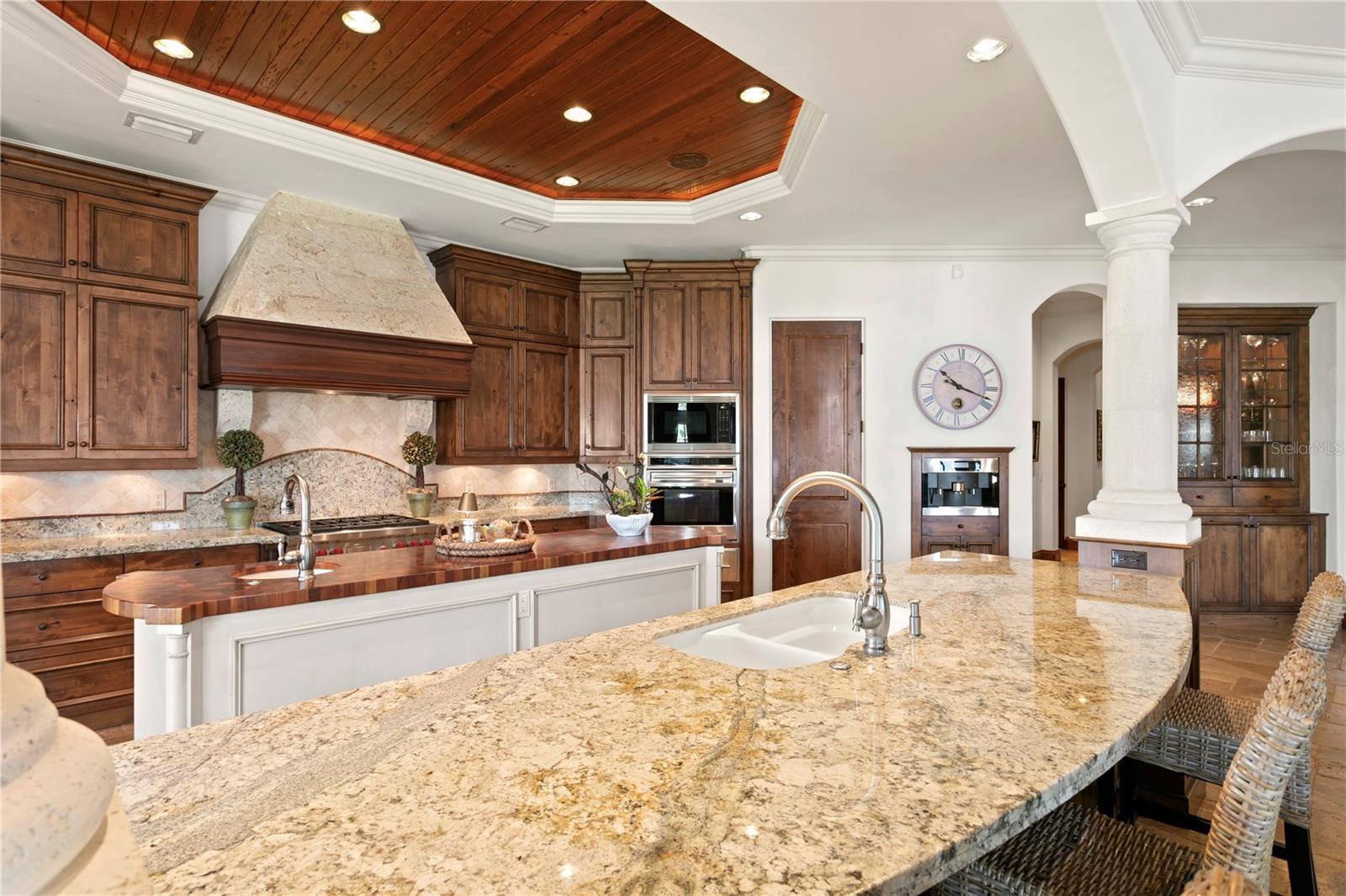 Image 14 of 71 For 25 Spanish Main Street