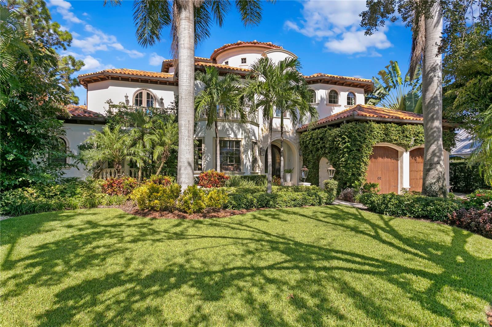 Image 2 of 71 For 25 Spanish Main Street