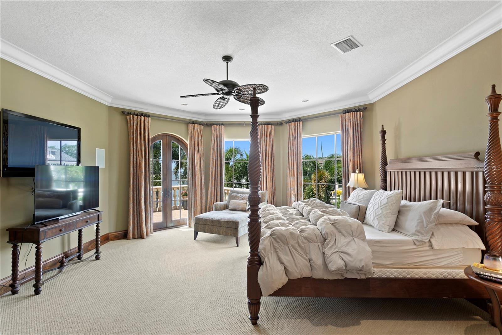 Image 30 of 71 For 25 Spanish Main Street