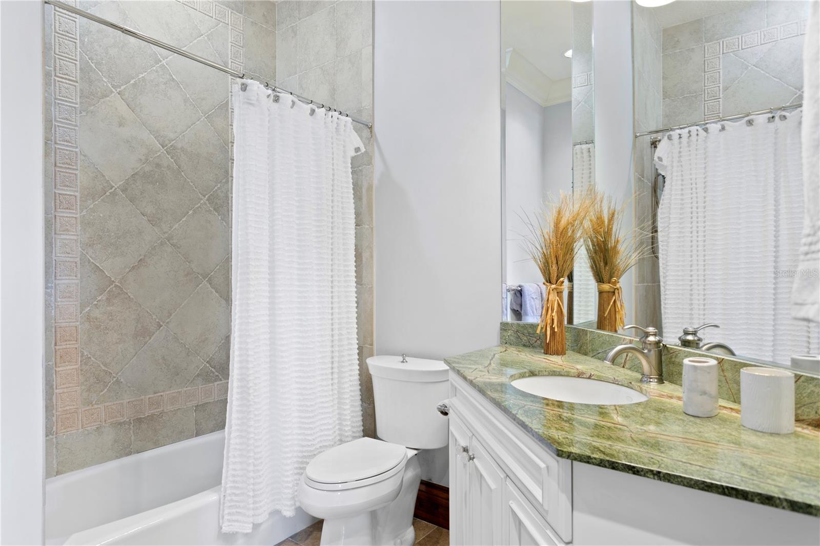 Image 34 of 71 For 25 Spanish Main Street