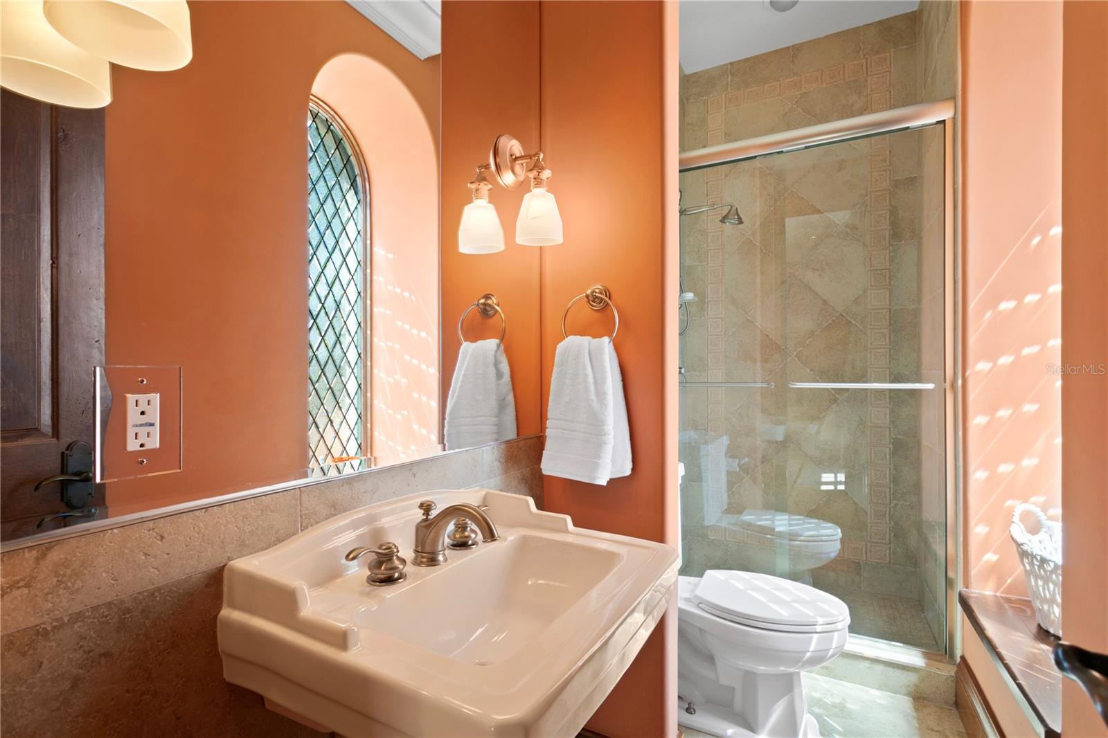 Image 37 of 71 For 25 Spanish Main Street