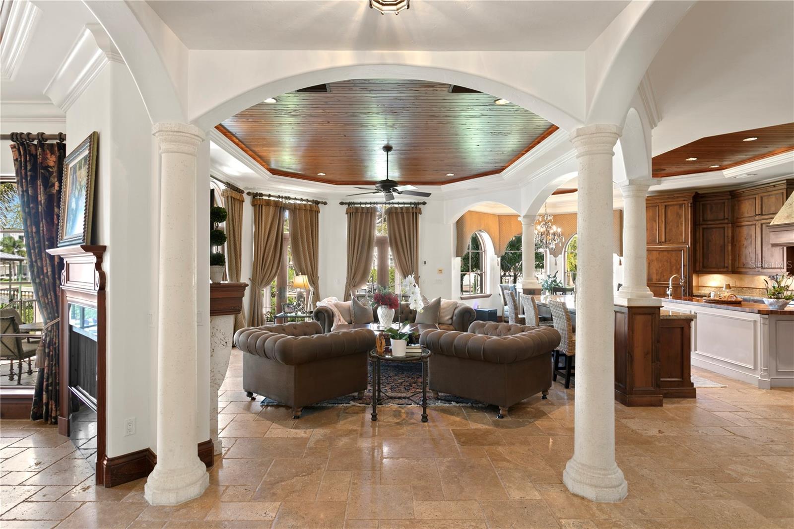 Image 5 of 71 For 25 Spanish Main Street