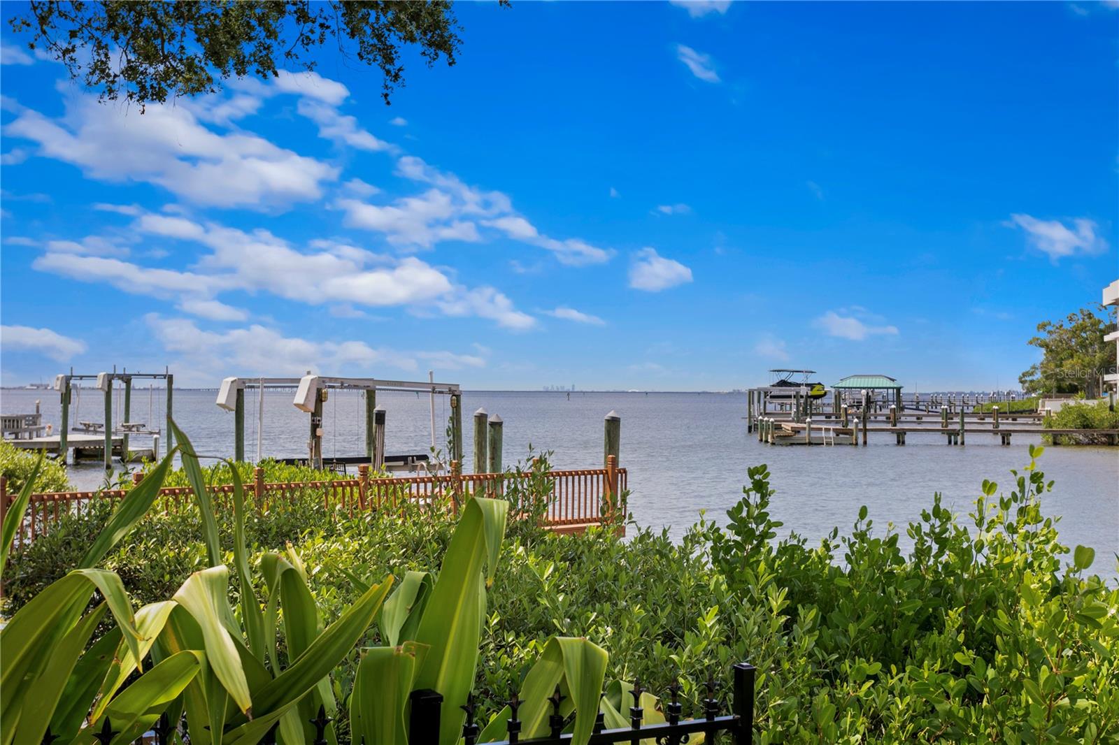 Image 53 of 71 For 25 Spanish Main Street