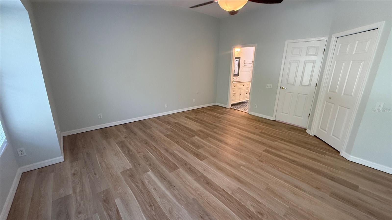 Image 14 of 23 For 3342 Covered Bridge Drive W