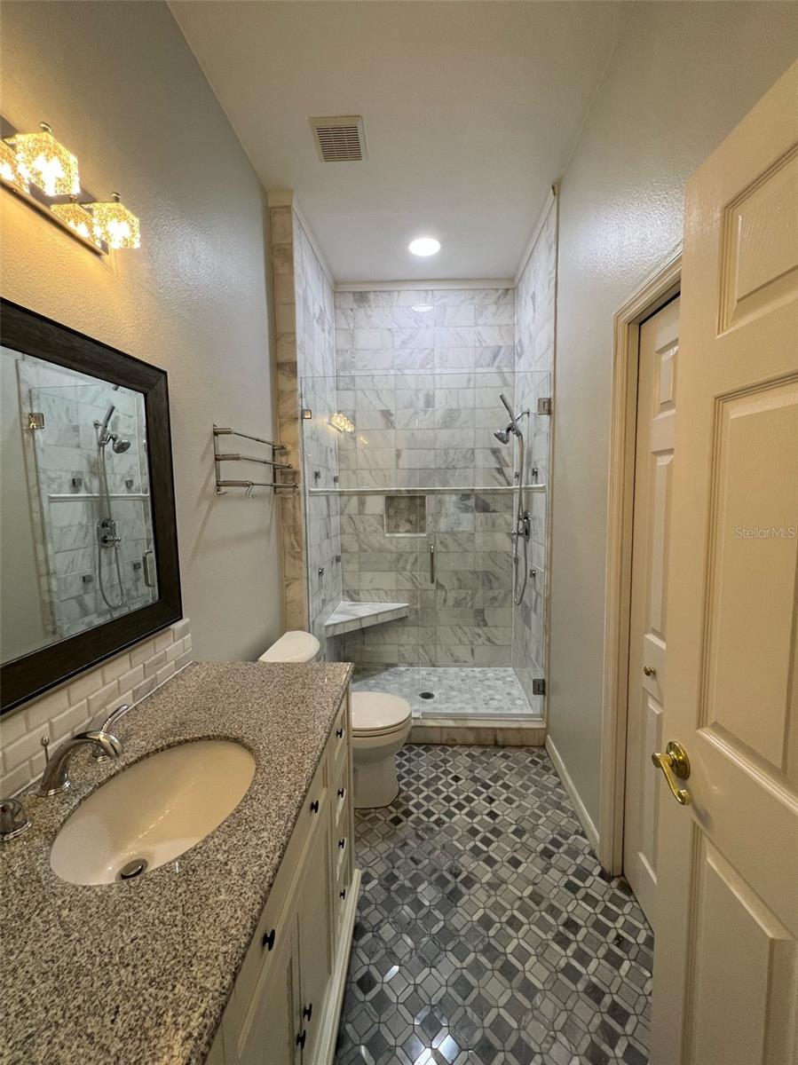 Image 15 of 23 For 3342 Covered Bridge Drive W