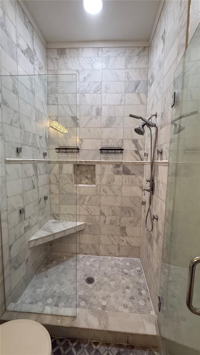 Image 16 of 23 For 3342 Covered Bridge Drive W