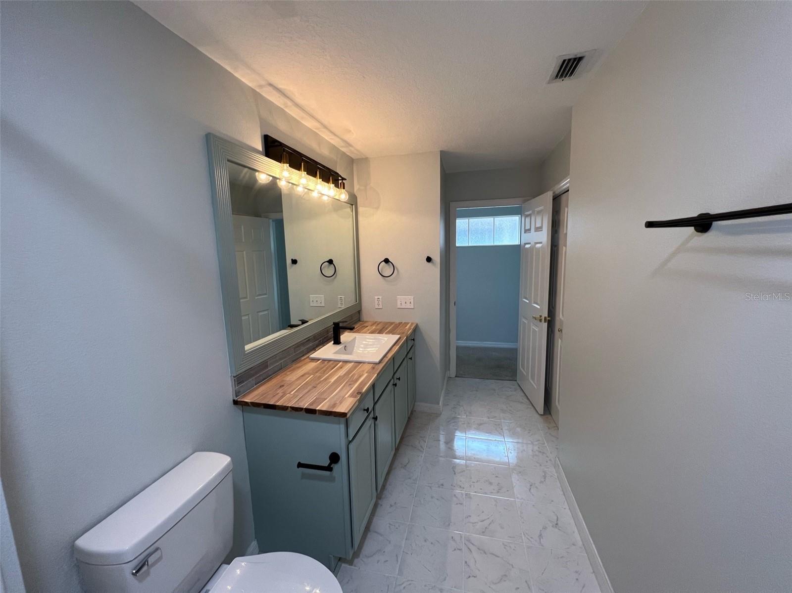 Image 20 of 23 For 3342 Covered Bridge Drive W