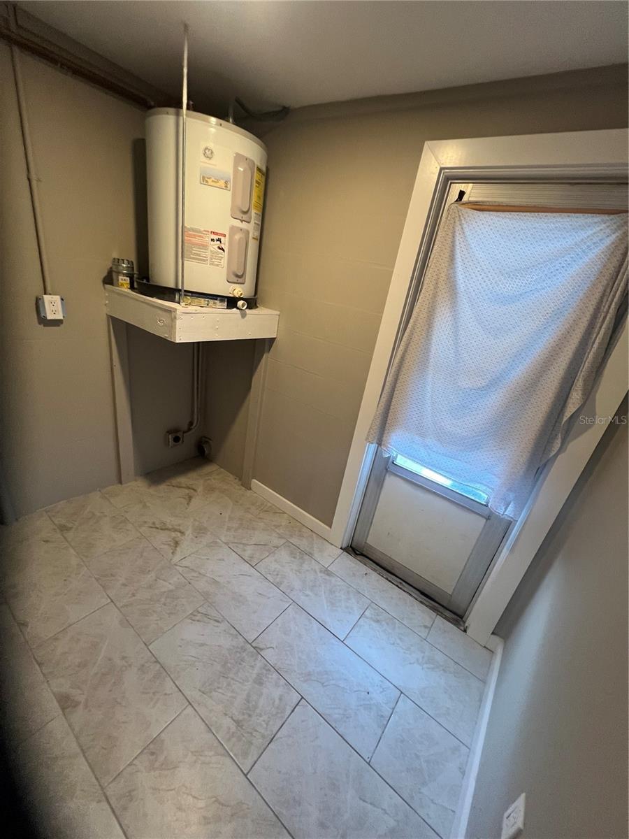 Image 11 of 13 For 6421 Stone Road