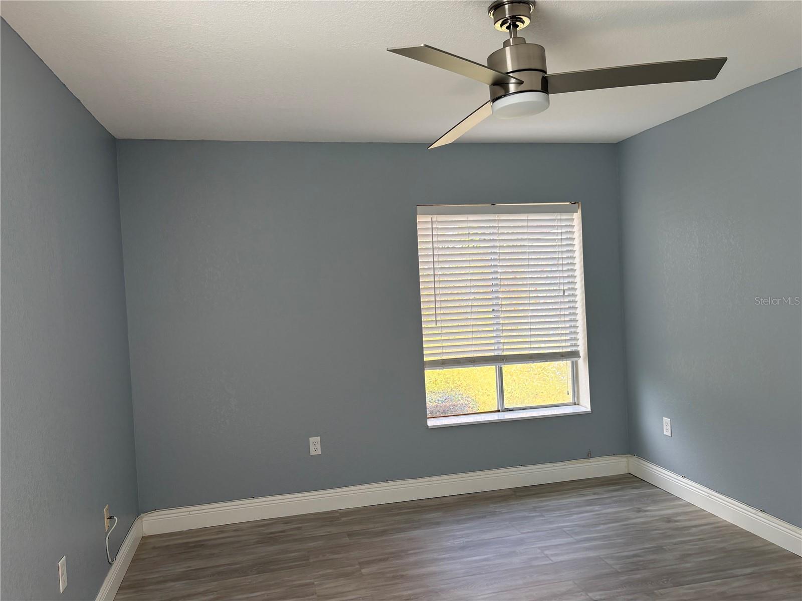 Image 12 of 28 For 3845 Lake Drive 191