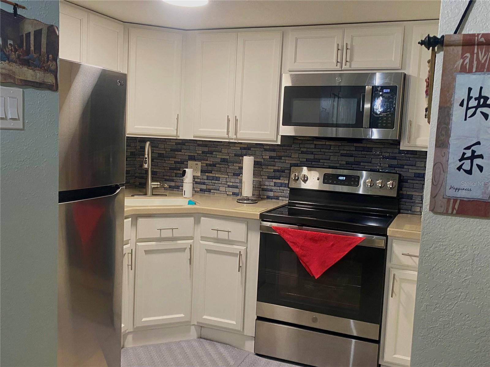 Image 16 of 28 For 3845 Lake Drive 191