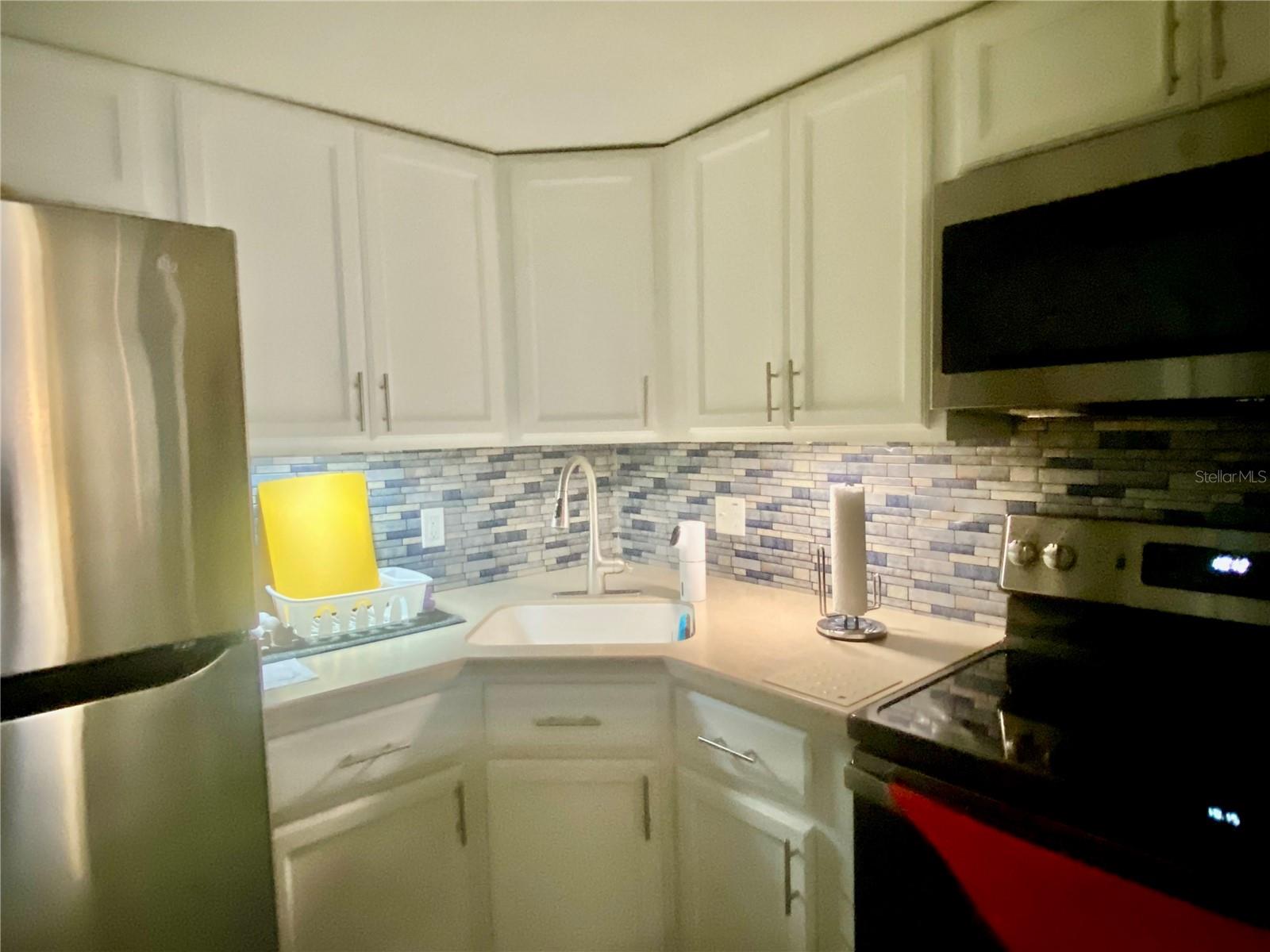 Image 21 of 28 For 3845 Lake Drive 191