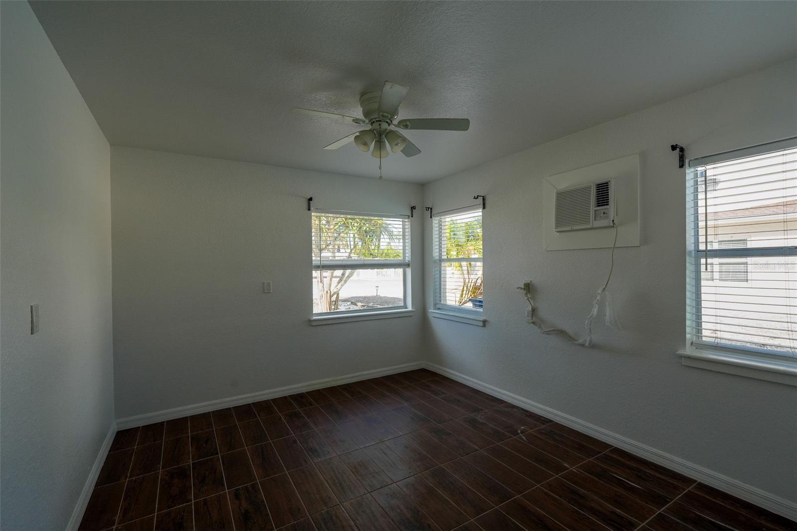 Image 10 of 27 For 115 145th Avenue E 6