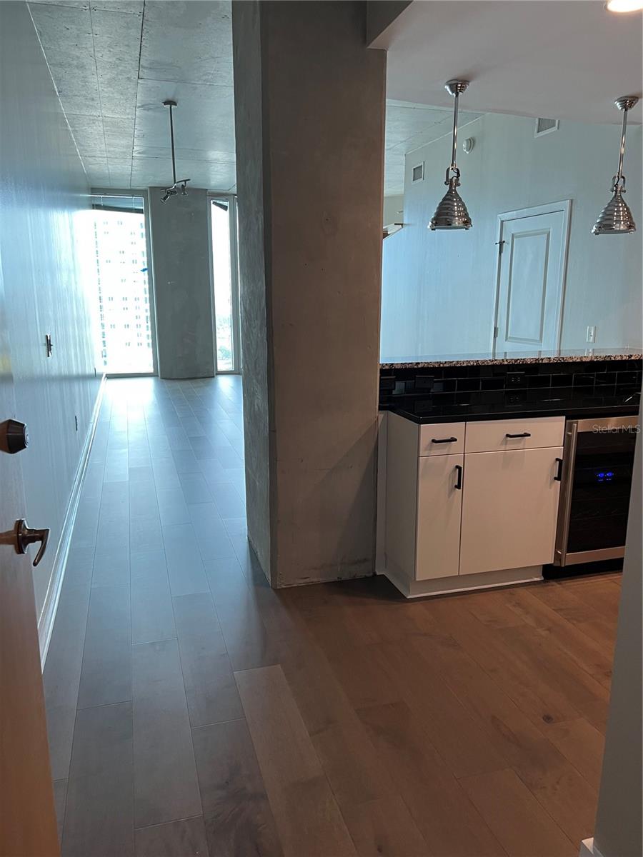 Image 11 of 19 For 777 Ashley Drive 1511